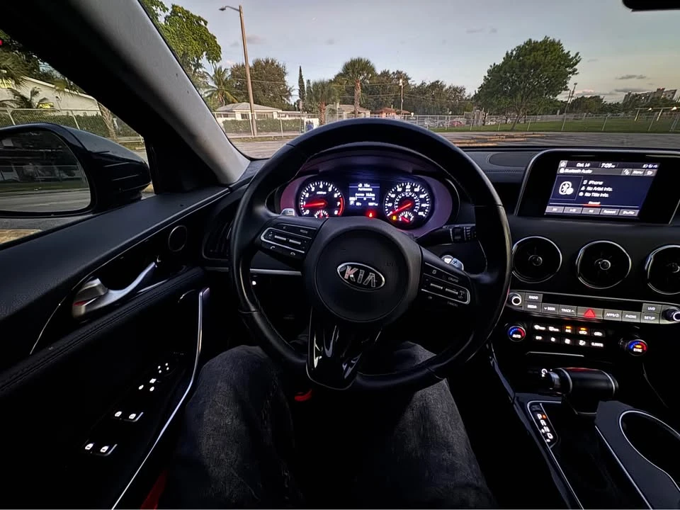 2019 Kia Stinger - Image 9 of 9