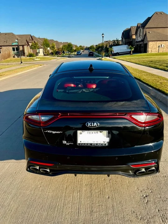 2019 Kia Stinger - Image 11 of 13