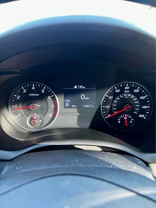 2019 Kia Stinger - Image 5 of 13
