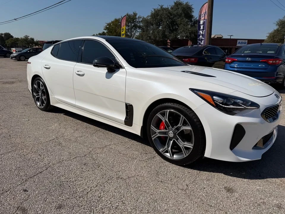 2019 Kia Stinger - Image 2 of 19