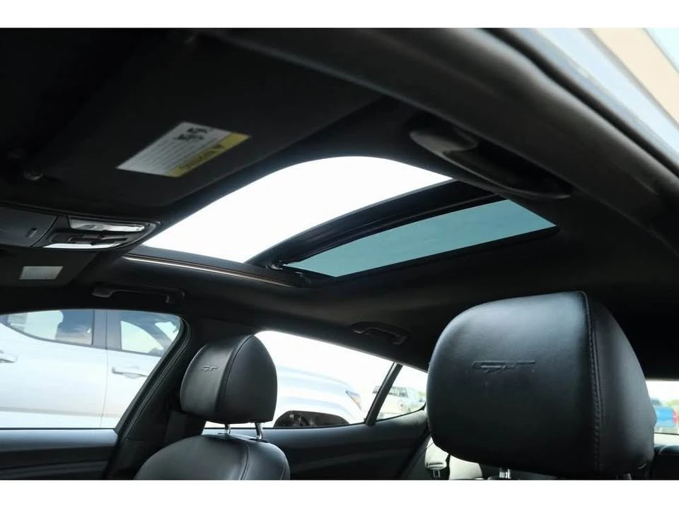 2019 Kia Stinger - Image 6 of 8