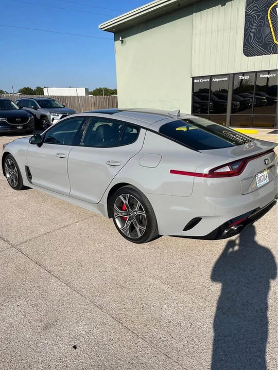 2019 Kia Stinger - Image 3 of 8