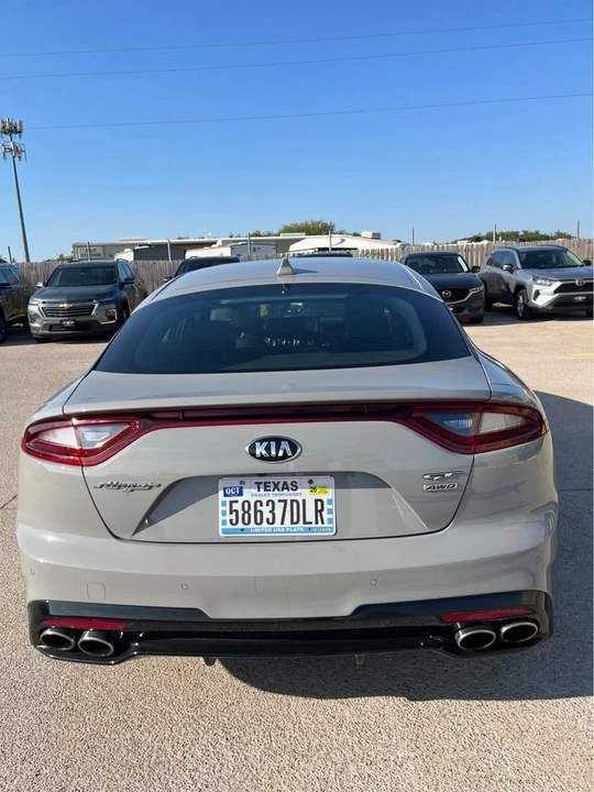 2019 Kia Stinger - Image 4 of 8