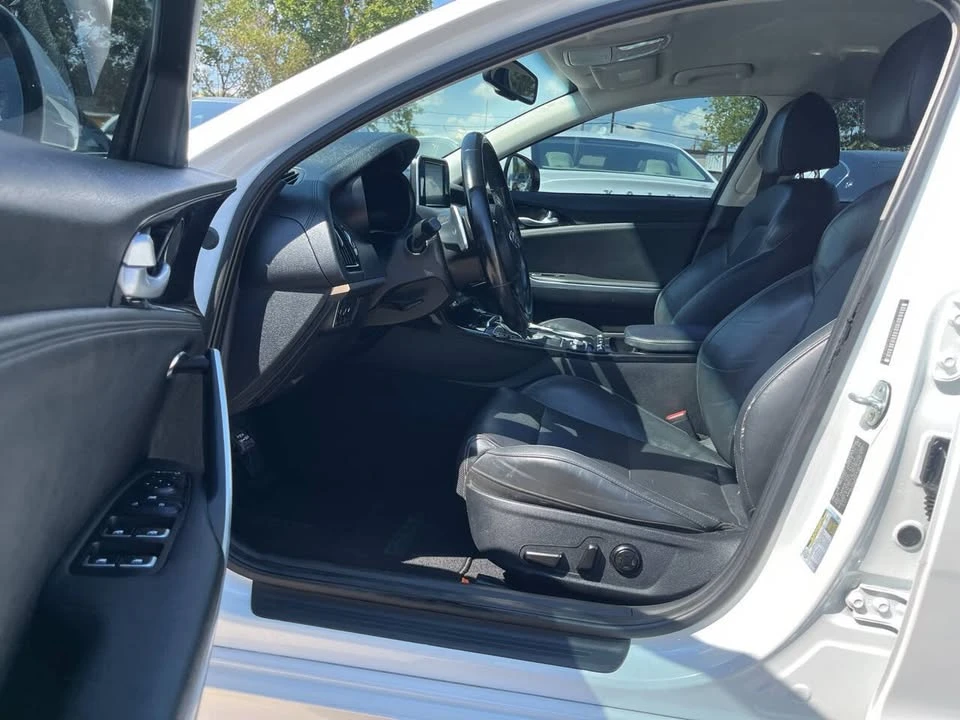 2019 Kia Stinger - Image 8 of 13