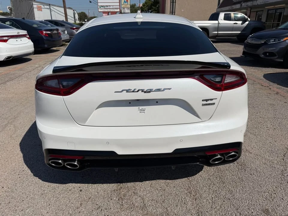 2019 Kia Stinger - Image 8 of 19