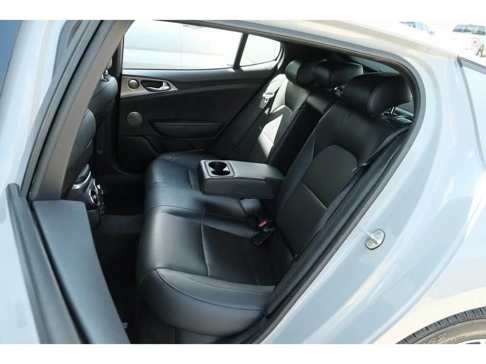 2019 Kia Stinger - Image 7 of 8