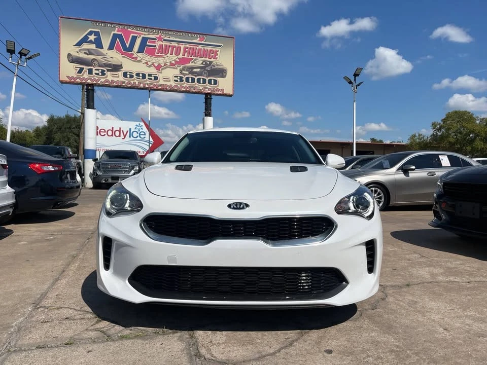 2019 Kia Stinger - Image 2 of 13