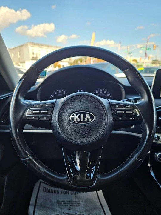 2019 Kia Stinger - Image 12 of 20