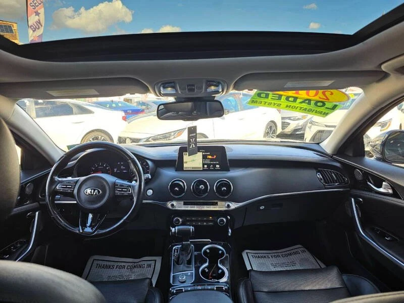2019 Kia Stinger - Image 10 of 20