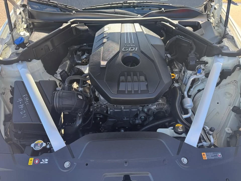 2019 Kia Stinger - Image 14 of 20