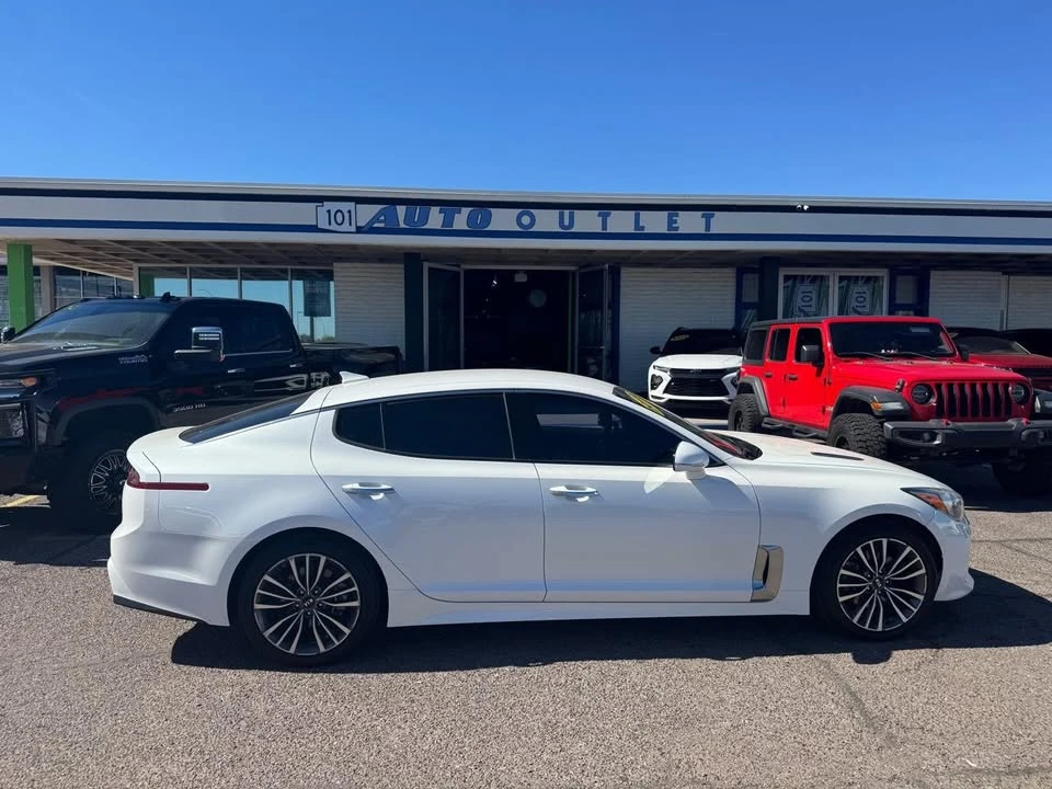 2019 Kia Stinger - Image 7 of 20