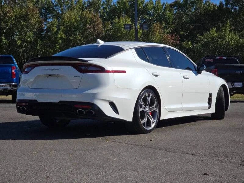 2019 Kia Stinger - Image 10 of 19