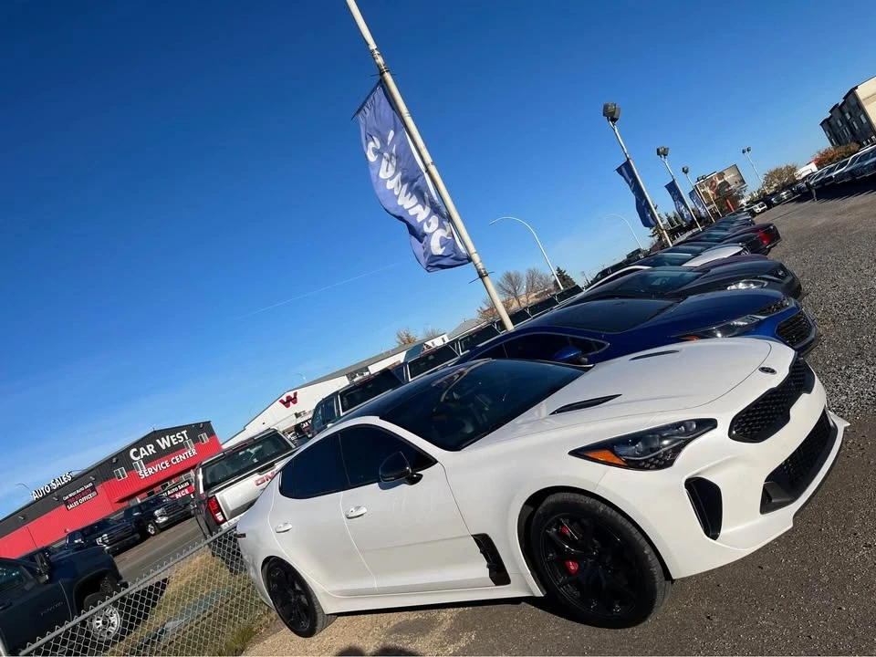 2019 Kia Stinger - Image 2 of 5