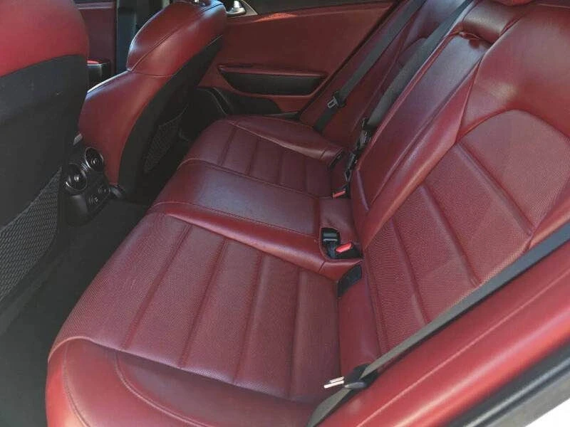 2019 Kia Stinger - Image 13 of 19