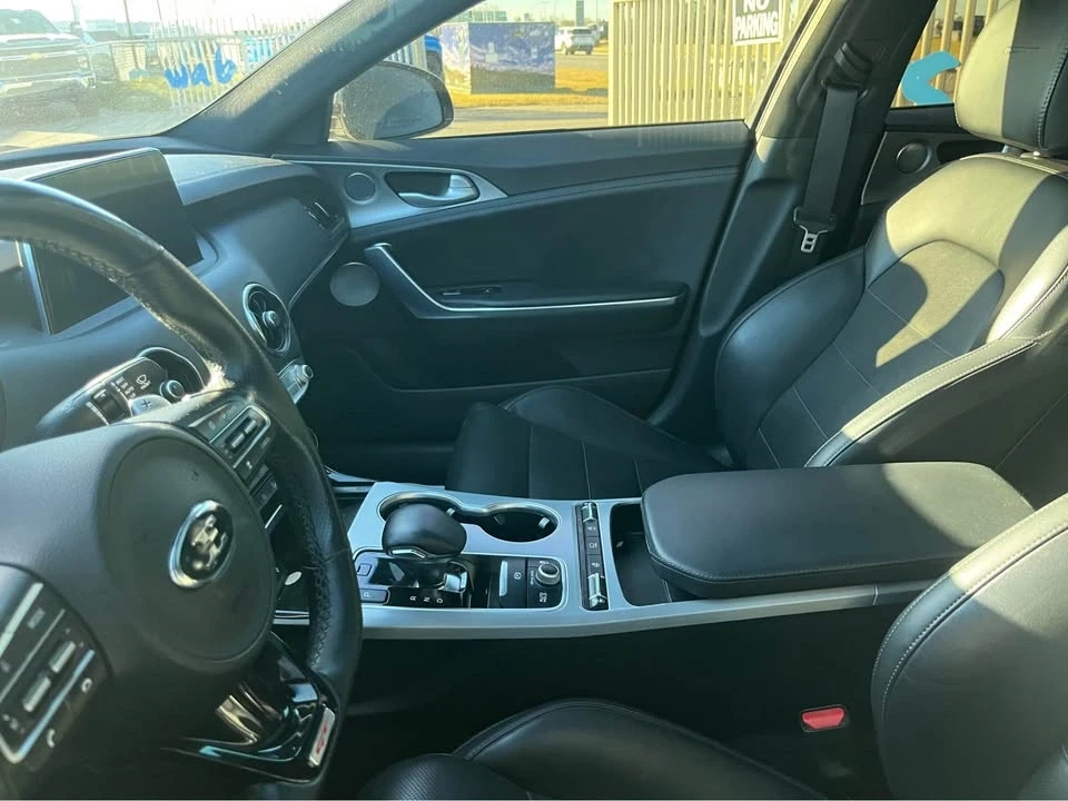 2019 Kia Stinger - Image 4 of 5