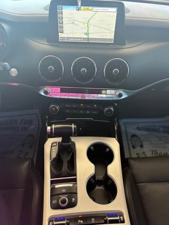 2019 Kia Stinger - Image 12 of 17