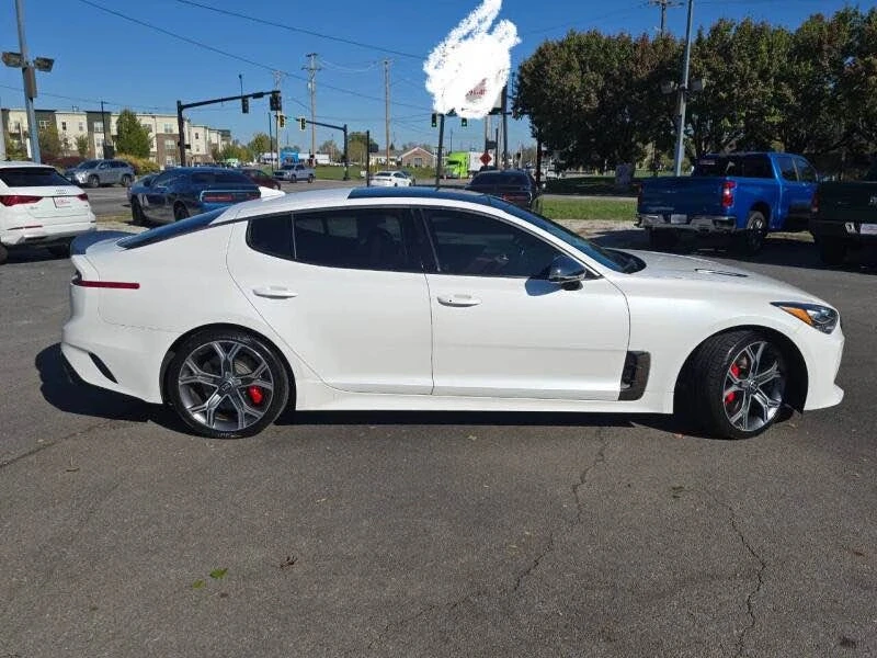 2019 Kia Stinger - Image 11 of 19