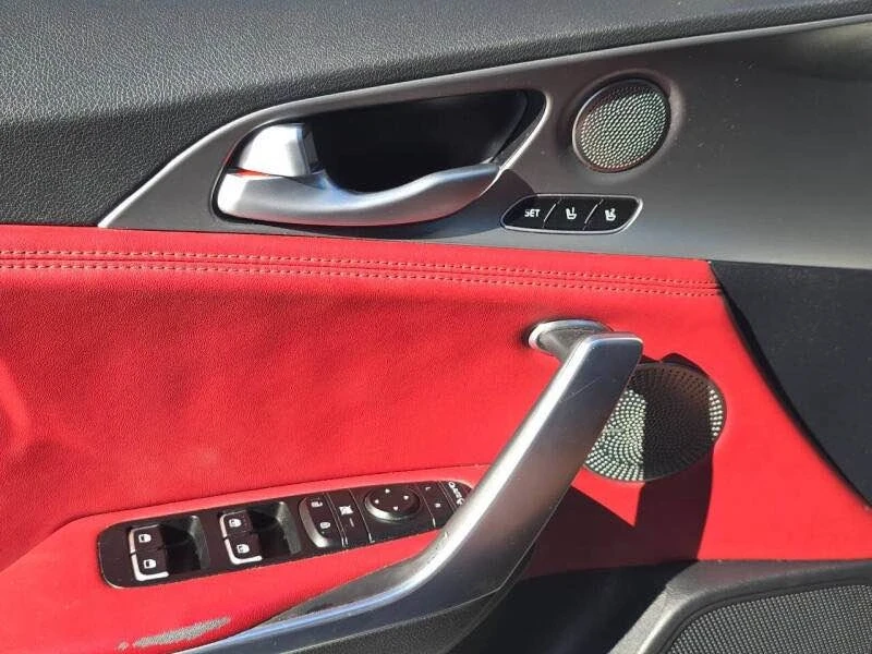 2019 Kia Stinger - Image 18 of 19