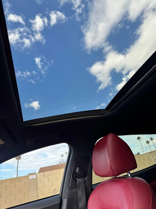 2019 Kia Stinger - Image 14 of 18