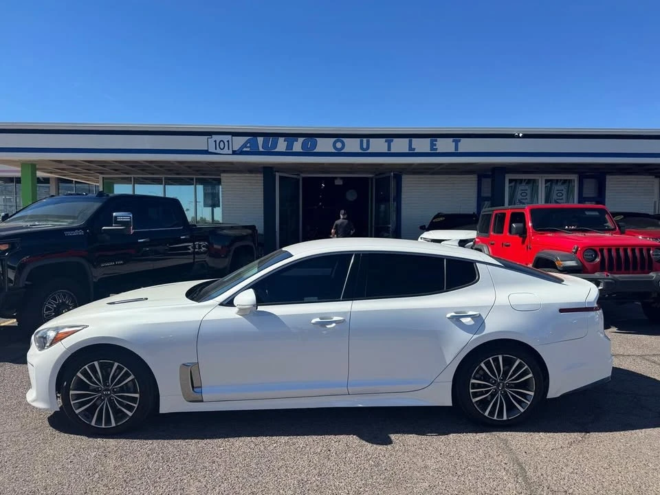 2019 Kia Stinger - Image 2 of 20