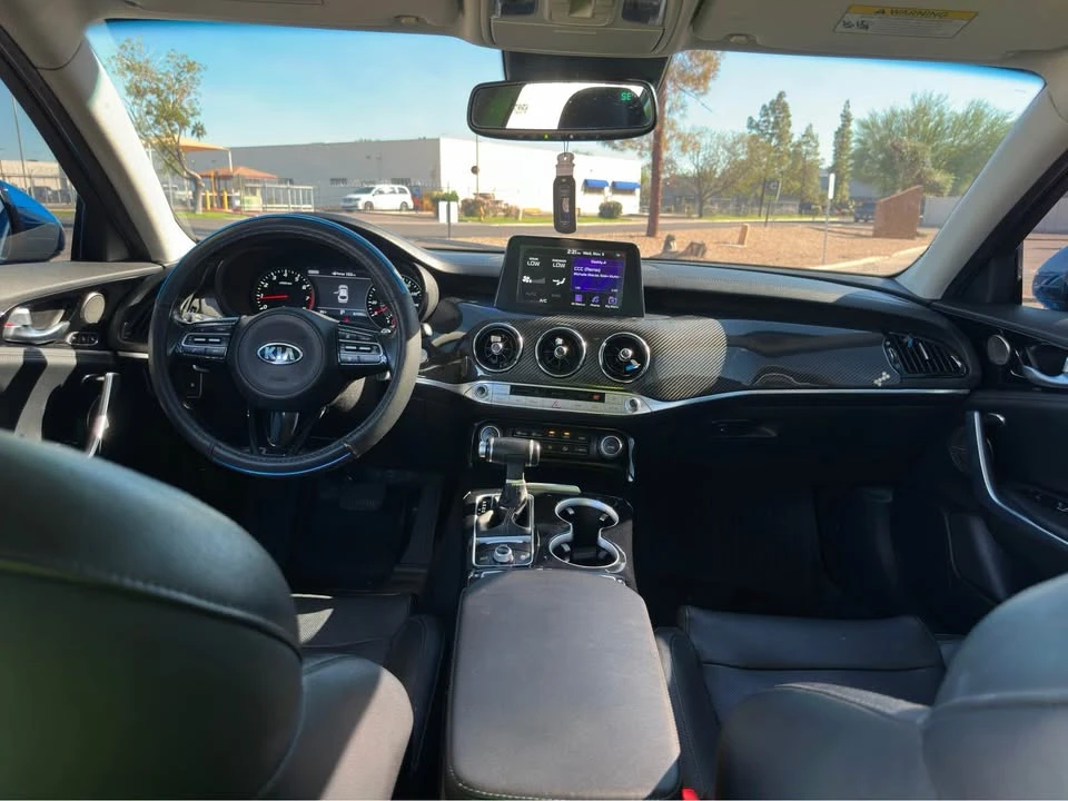 2019 Kia Stinger - Image 7 of 10