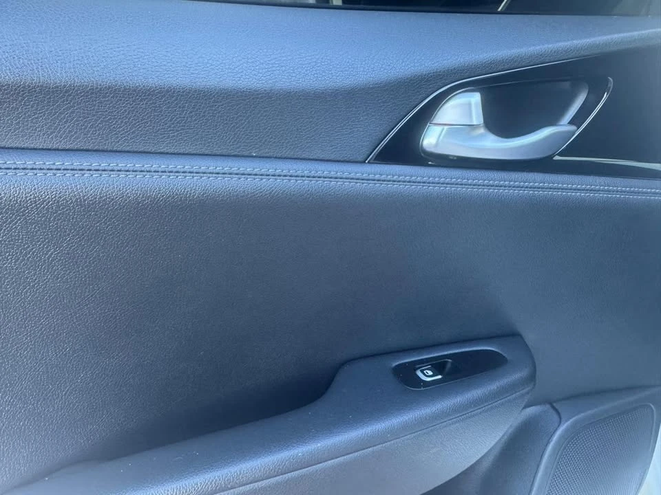 2019 Kia Stinger - Image 19 of 20