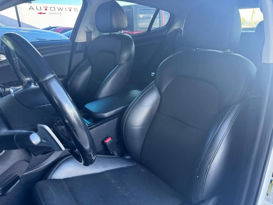 2019 Kia Stinger - Image 18 of 20