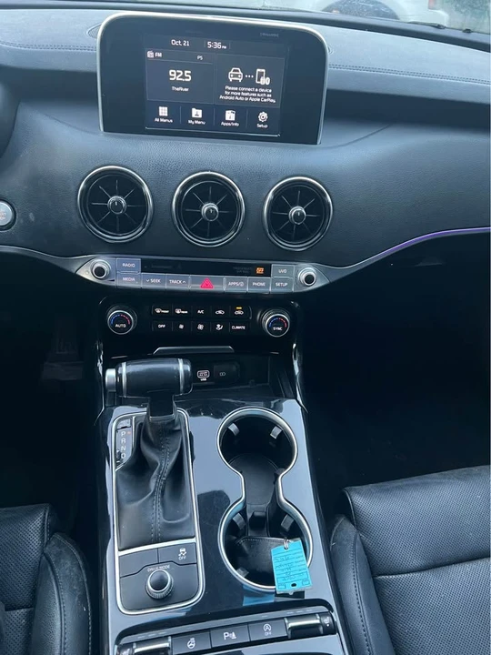 2019 Kia Stinger - Image 11 of 14