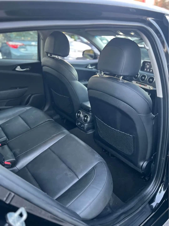 2019 Kia Stinger - Image 10 of 14