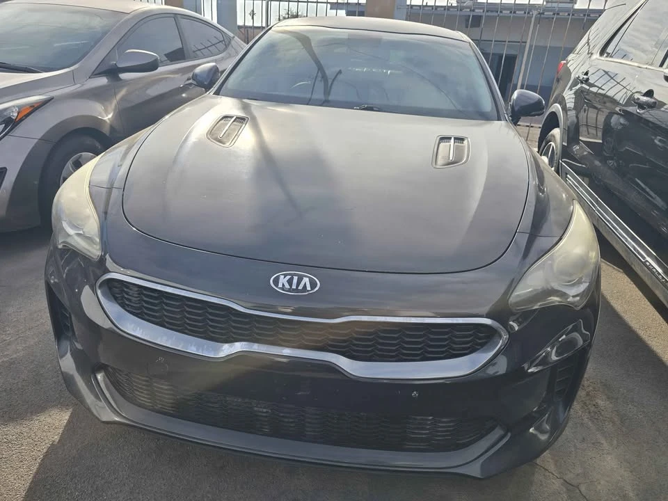 2019 Kia Stinger - Image 2 of 2