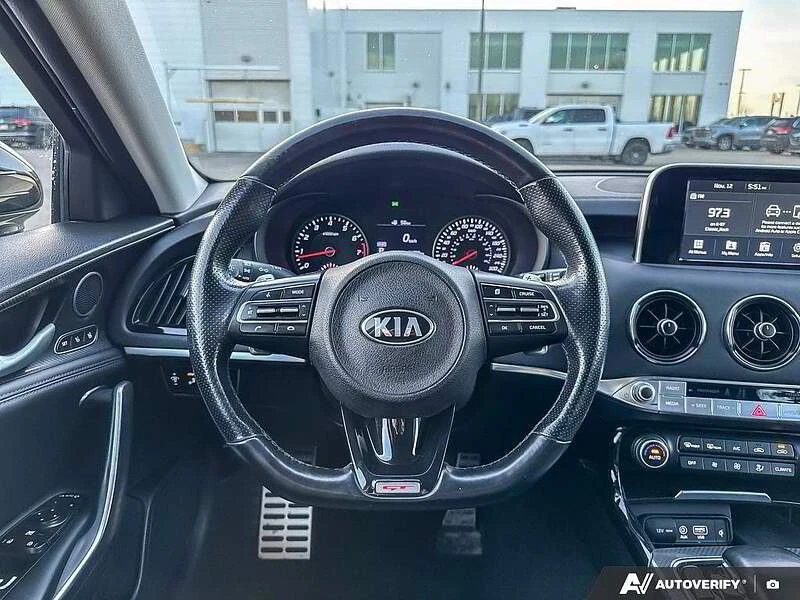 2019 Kia Stinger GT - Image 9 of 17