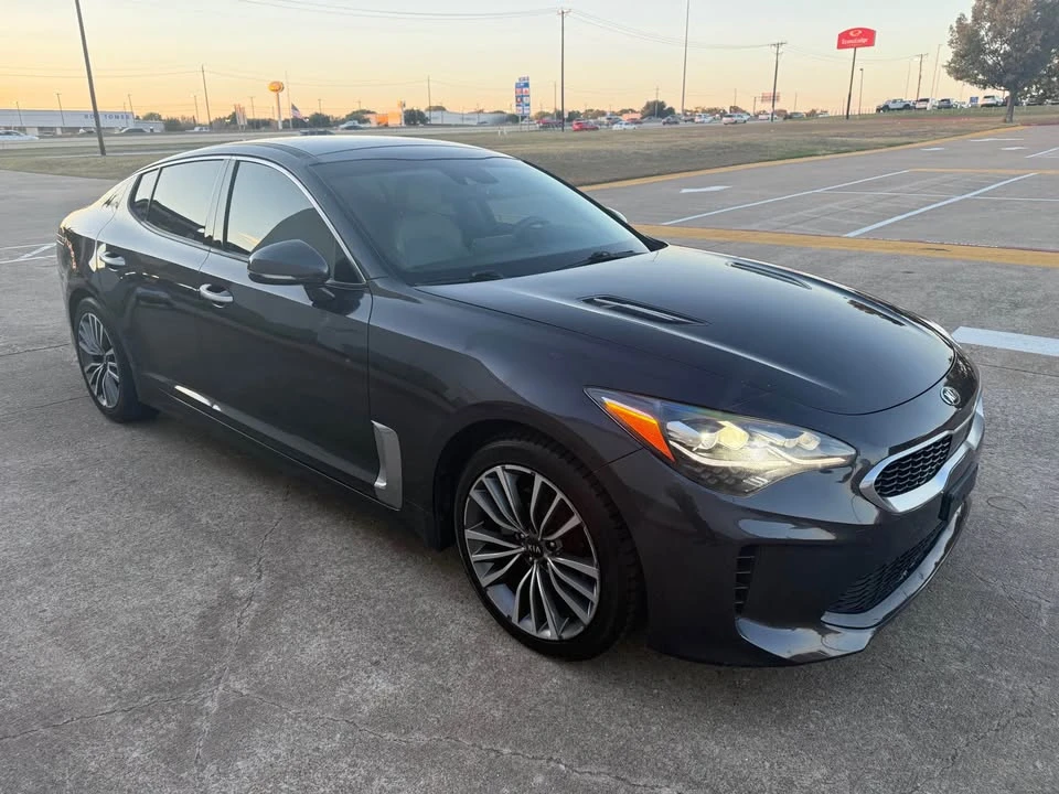 2019 Kia Stinger - Image 7 of 19