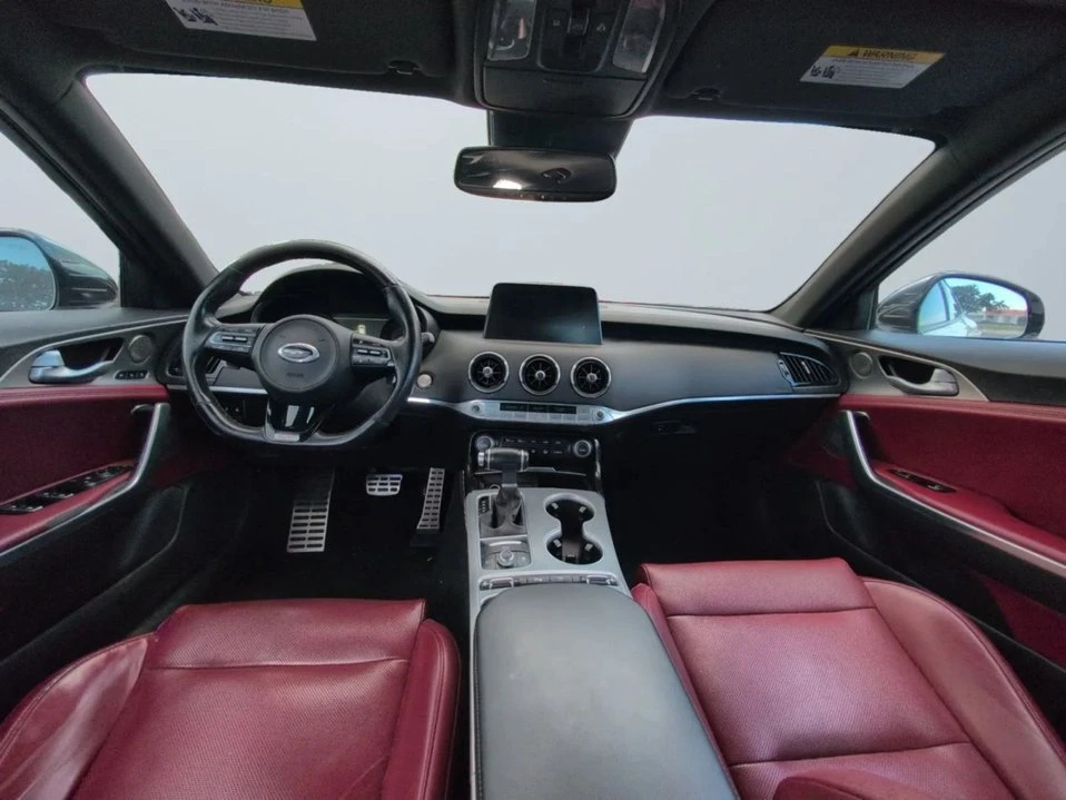 2019 Kia Stinger - Image 9 of 12