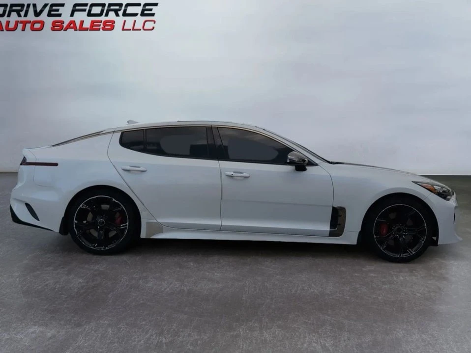 2019 Kia Stinger - Image 4 of 12