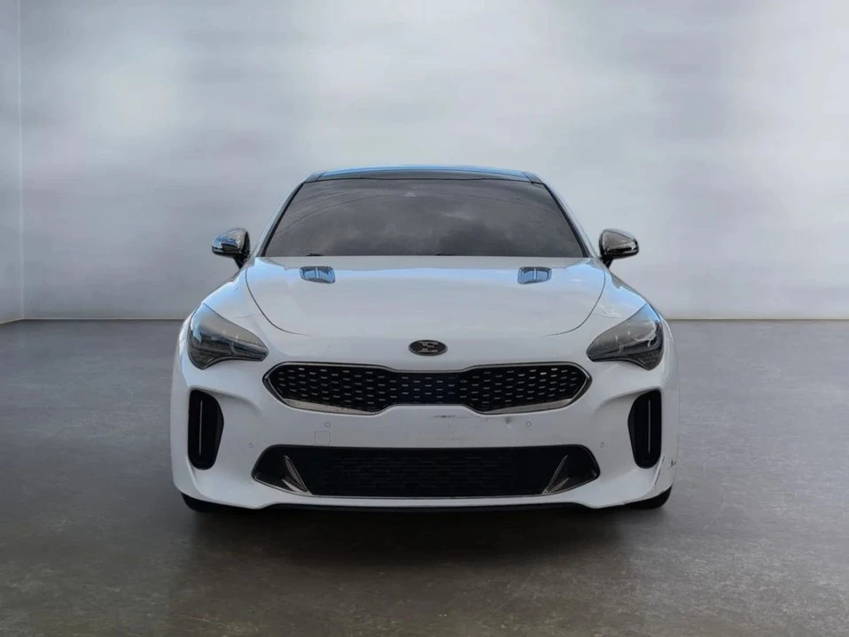 2019 Kia Stinger - Image 6 of 12