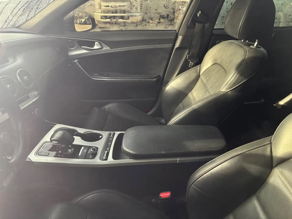 2019 Kia Stinger - Image 7 of 8