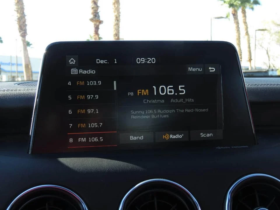 2019 Kia Stinger - Image 15 of 16