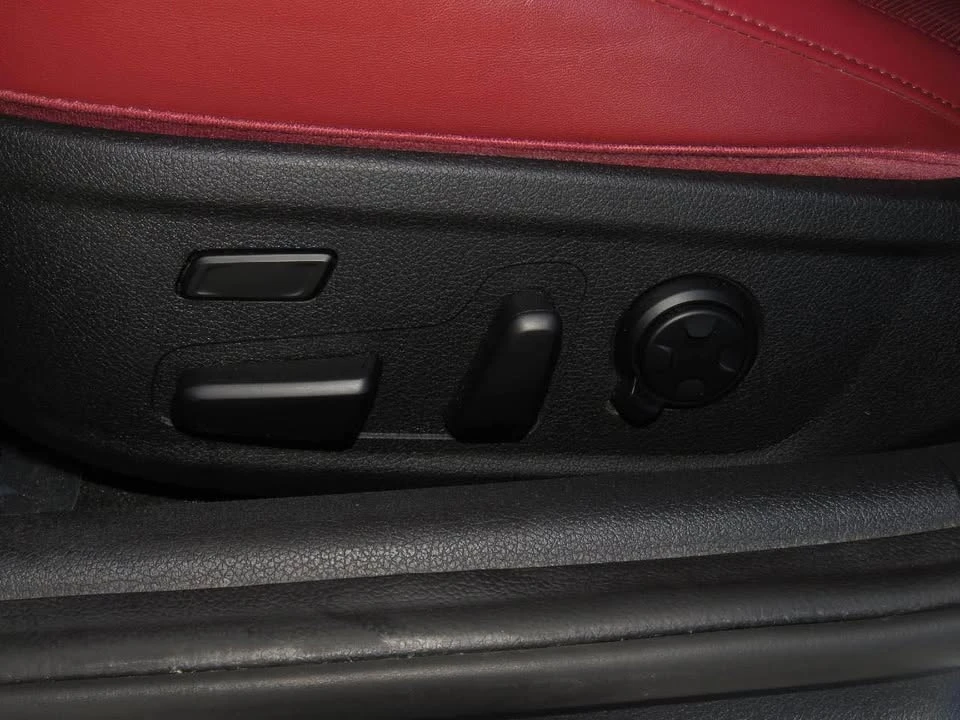2019 Kia Stinger - Image 14 of 16