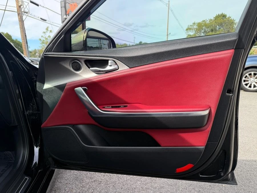 2019 Kia Stinger - Image 15 of 20