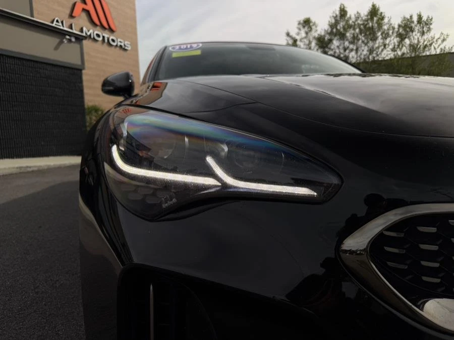 2019 Kia Stinger - Image 13 of 20