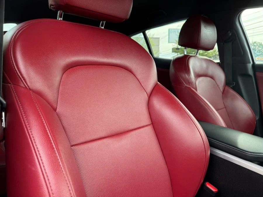 2019 Kia Stinger - Image 18 of 20