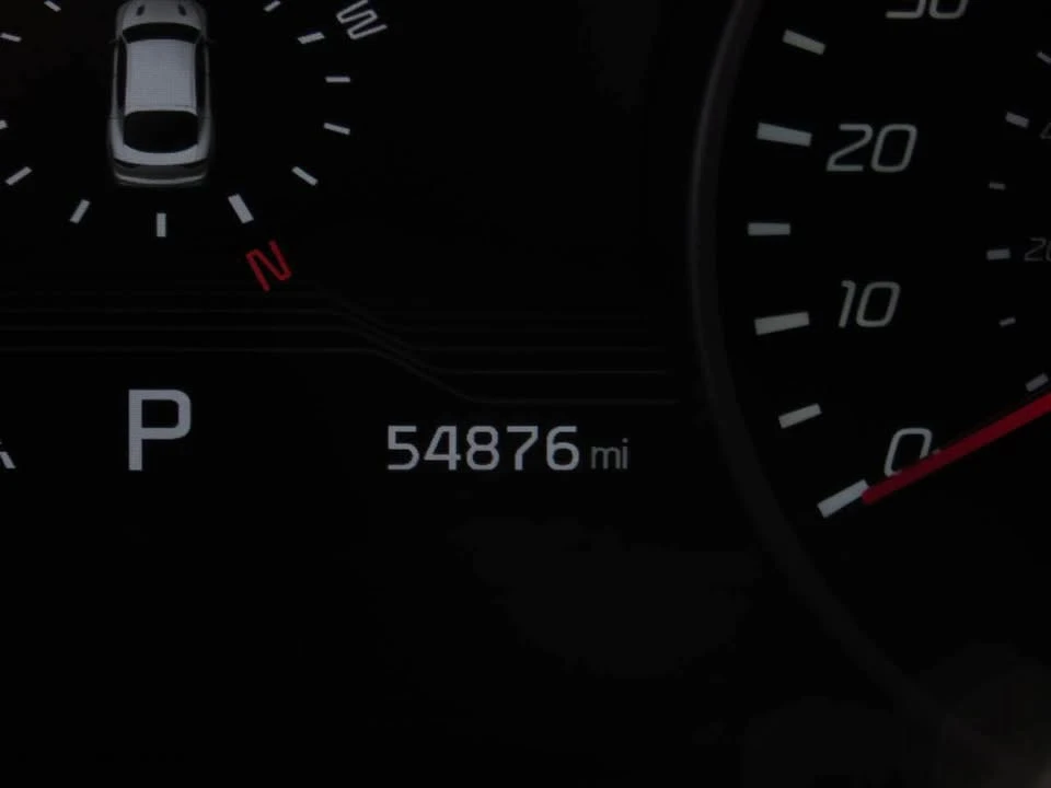2019 Kia Stinger - Image 7 of 16