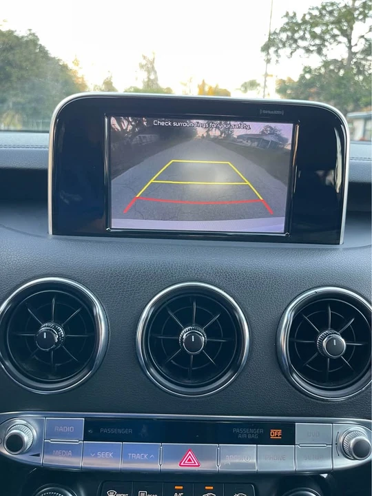 2019 Kia Stinger - Image 8 of 15