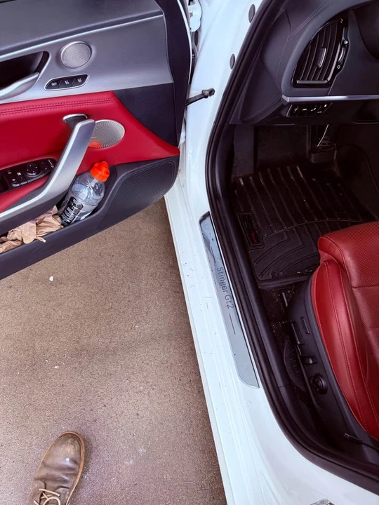 2019 Kia Stinger - Image 8 of 9