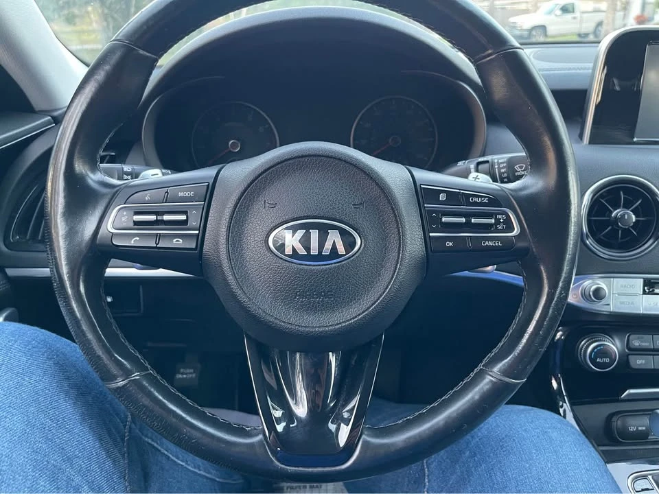 2019 Kia Stinger - Image 7 of 15