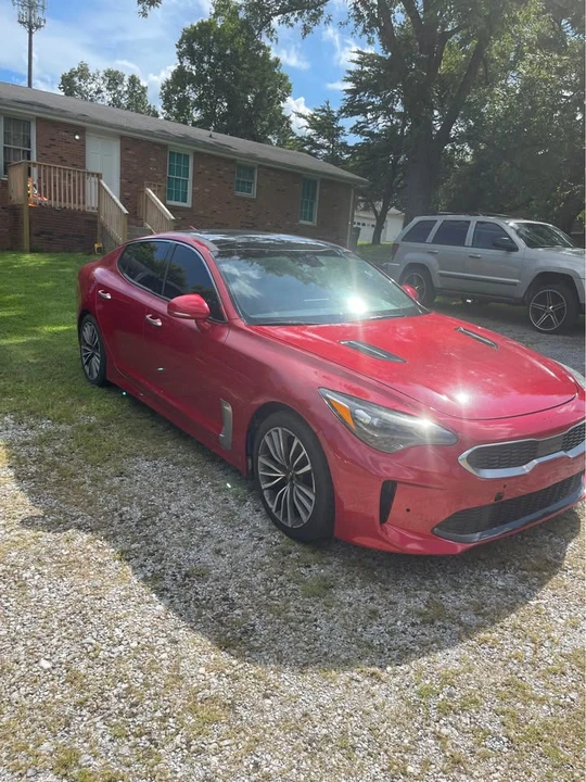 2019 Kia Stinger - Image 2 of 11