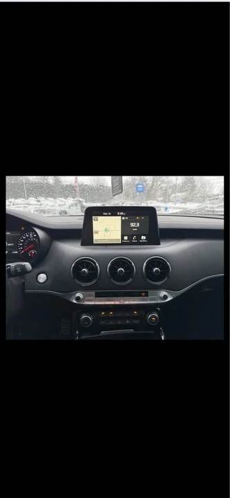 2019 Kia Stinger - Image 10 of 11