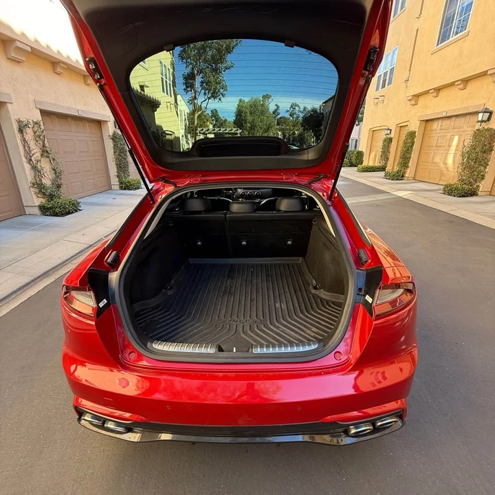 2019 Kia Stinger - Image 9 of 19