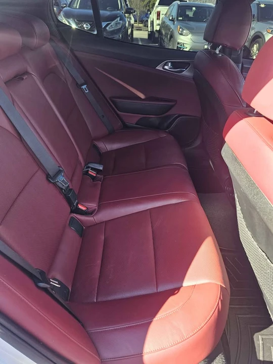 2019 Kia Stinger - Image 5 of 10