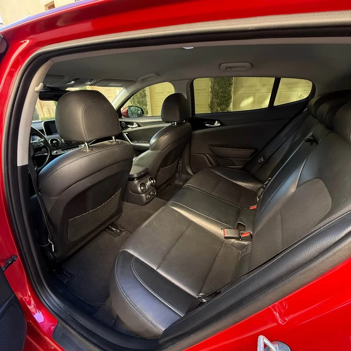 2019 Kia Stinger - Image 14 of 19